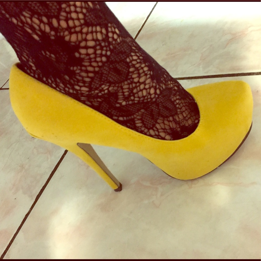 7.5 bed kiss heels- mustard yellow